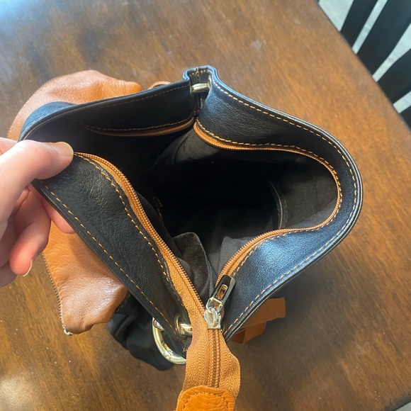 Black and brown Italian leather bag in great condition - Picture 4 of 6